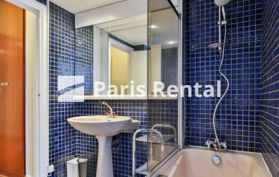 Shower-room 1 - 
    8th district
  Champs-Elysées, Paris 75008
