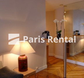 Living room - 
    8th district
  Paris 75008
