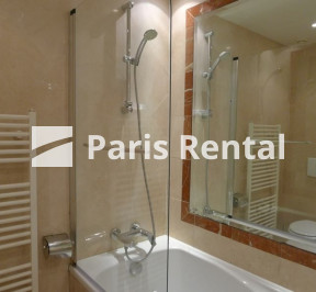Bathroom - 
    8th district
  Paris 75008

