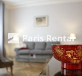Living room - 
    17th district
  Etoile, Paris 75017
