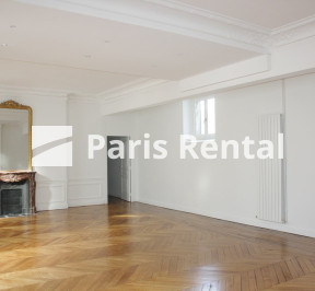 Living room - dining room - 
    17th district
  Monceau, Paris 75017
