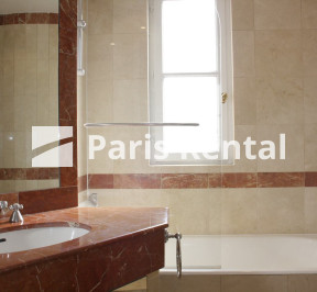 Bathroom - 
    14th district
  Montparnasse, Paris 75014
