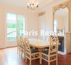 Living room - dining room - 
    17th district
  Péreire, Paris 75017
