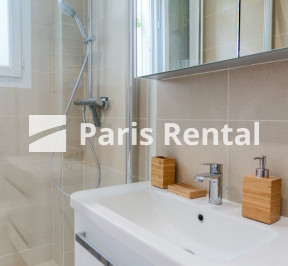 Bathroom (shower only) - 
    15th district
  Javel, Paris 75015
