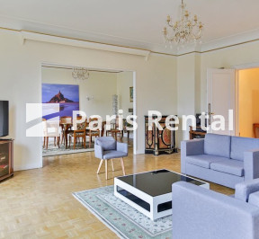 Living room - dining room - 
    8th district
  Monceau, Paris 75008
