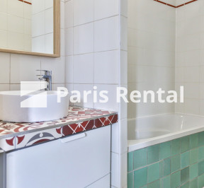 Bathroom - 
    14th district
  Montsouris, Paris 75014
