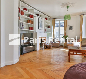 Living room - dining room - 
    4th district
  Le Marais, Paris 75004
