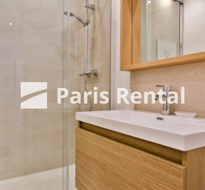 Bathroom (shower only) - 
    16th district
  Victor Hugo, Paris 75016
