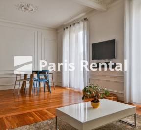 Living room - dining room - 
    10th district
  Gare du Nord, Paris 75010
