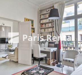 Living room - Bed - 
    16th district
  Etoile, Paris 75016

