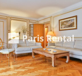 Living room - dining room - 
    16th district
  Trocadéro, Paris 75016
