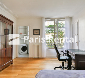Bedroom - 
    16th district
  Victor Hugo, Paris 75116
