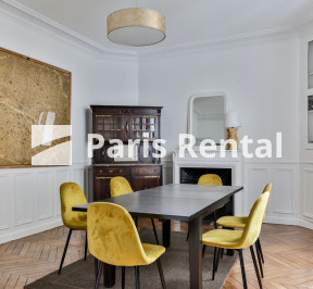 Living room - dining room - 
    17th district
  Porte Maillot, Paris 75017
