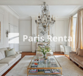 Living room - 
    4th district
  Le Marais, Paris 75004
