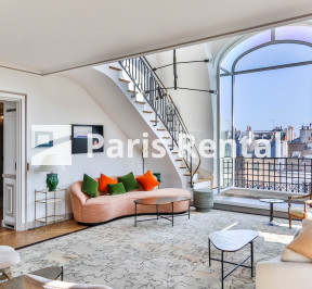 Living room - 
    6th district
  St.Germain des Prés, Paris 75006
