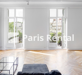 Living room - 
    16th district
  Etoile, Paris 75016
