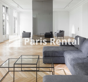 Living room - 
    16th district
  Etoile, Paris 75016
