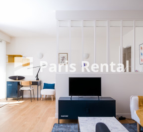 Living room - 
    17th district
  Porte Maillot, Paris 75017
