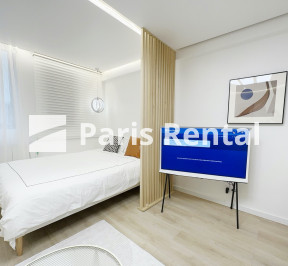 Bedroom corner - 
    15th district
  Grenelle, Paris 75015
