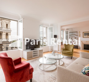 Living room - 
    6th district
  St.Germain des Prés, Paris 75006
