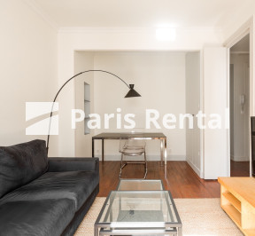  - 
    15th district
  Grenelle, Paris 75015
