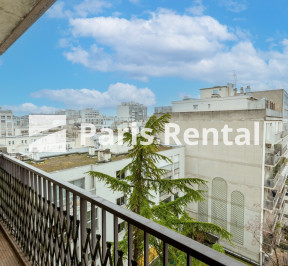  - 
    15th district
  Grenelle, Paris 75015
