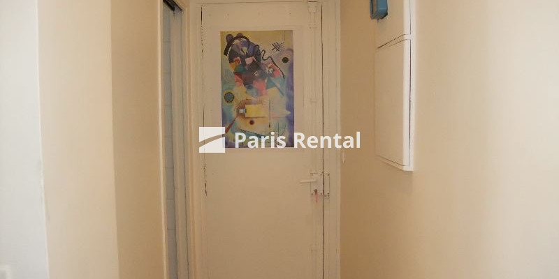 Entrance - 
    15th district
  Paris 75015
