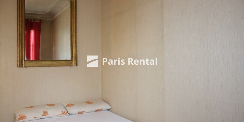 Bedroom - 
    12th district
  Paris 75012
