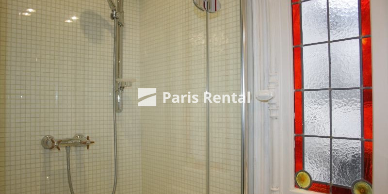 Bathroom (shower only) - 
    16th district
  Paris 75016
