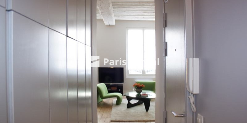 Entrance - 
    4th district
  Paris 75004
