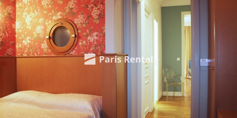 Bedroom 2 - 
    8th district
  Champs-Elysées / Etoile / Victor Hugo, Paris 75008
