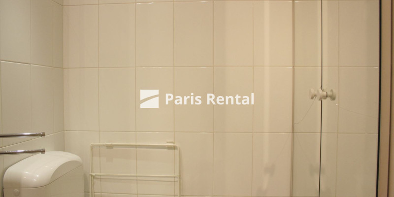 Shower-room 1 - 
    16th district
  Paris 75016

