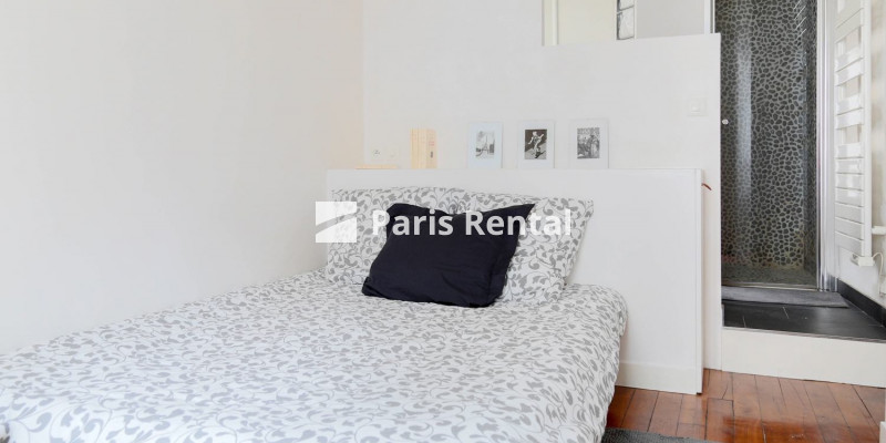 Bedroom - 
    11th district
  République, Paris 75011
