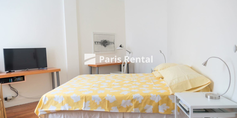 Bedroom - 
    15th district
  Javel, Paris 75015
