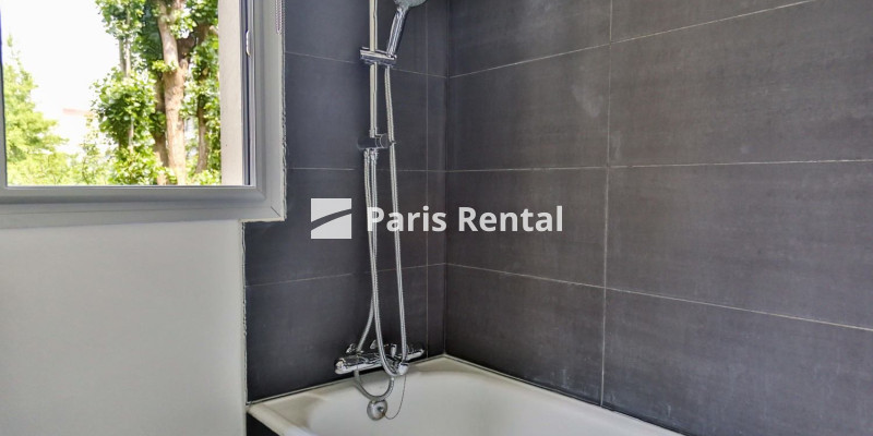 Bathroom - 
    Boulogne-Billancourt
  Boulogne-Billancourt, Boulogne-Billancourt 92100
