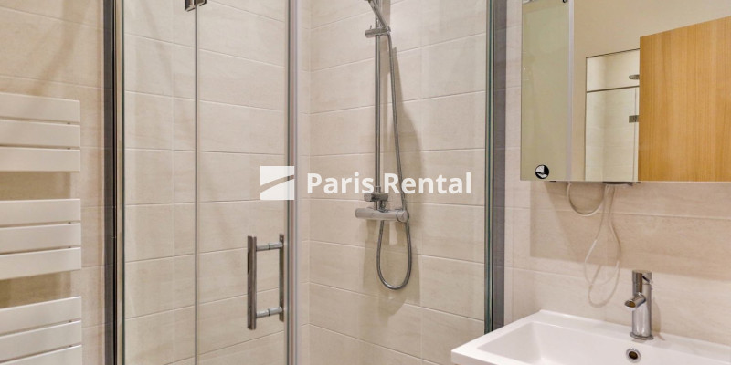 Bathroom (shower only) - 
    16th district
  Etoile, Paris 75016
