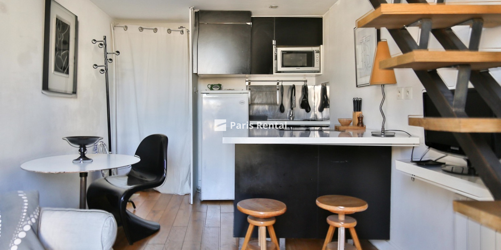 Living room - dining room - 
    8th district
  Champs-Elysées, Paris 75008
