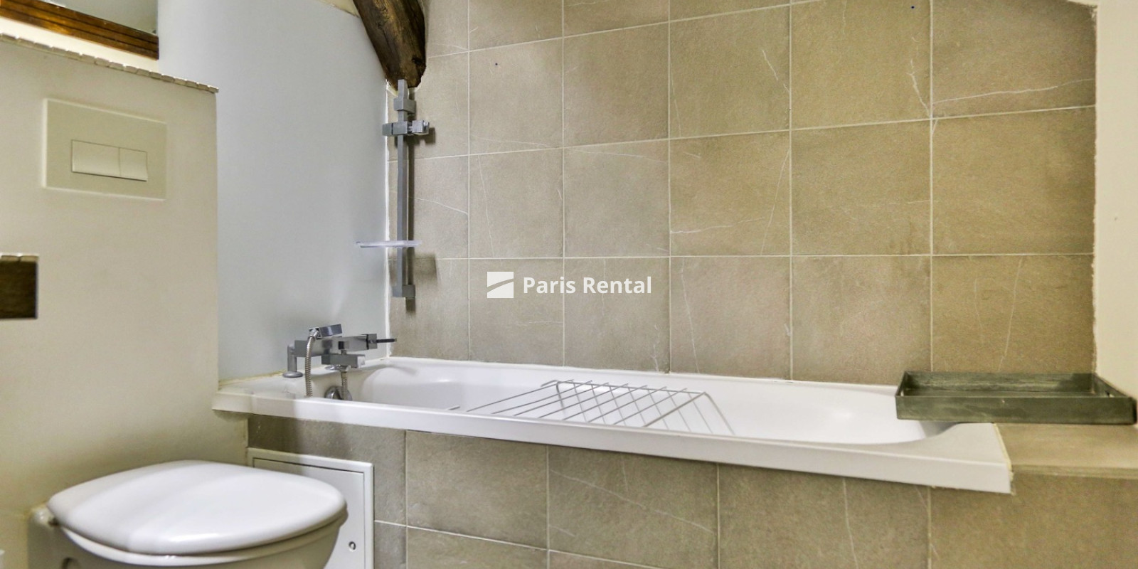 Bathroom - 
    8th district
  Champs-Elysées, Paris 75008
