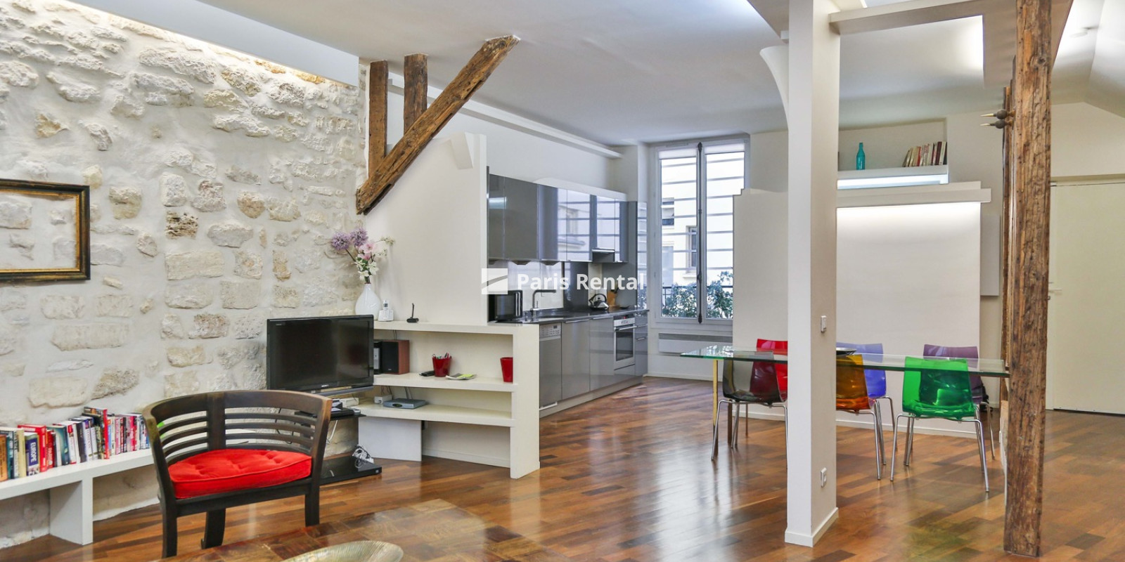 Living room - dining room - 
    2nd district
  Montorgueil, Paris 75002
