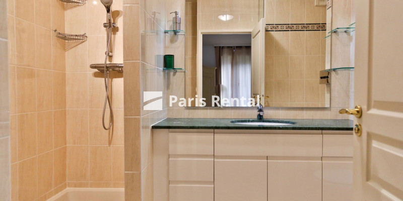 Bathroom (shower only) - 
    16th district
  Passy - La Muette, Paris 75016
