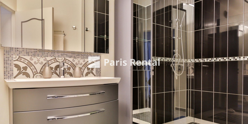 Bathroom (shower only) - 
    PUTEAUX
  Puteaux, PUTEAUX 92800
