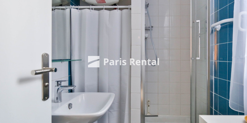 Bathroom (shower only) - 
    17th district
  Wagram, Paris 75017
