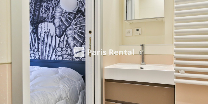 Bathroom (shower only) - 
    3rd district
  Le Marais, Paris 75003
