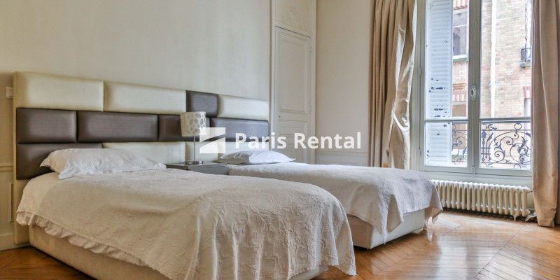 Bedroom 2 - 
    8th district
  Champs-Elysées, Paris 75008
