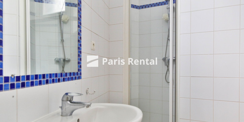 Shower-room 1 - 
    8th district
  Champs-Elysées, Paris 75008
