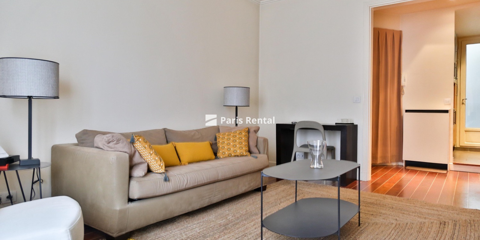 Living room - dining room - 
    16th district
  Victor Hugo, Paris 75016
