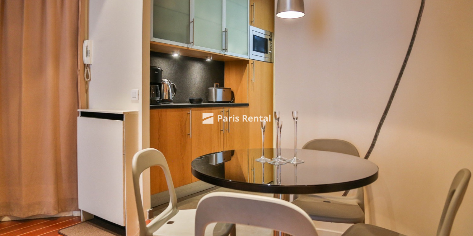 Kitchen - 
    16th district
  Victor Hugo, Paris 75016
