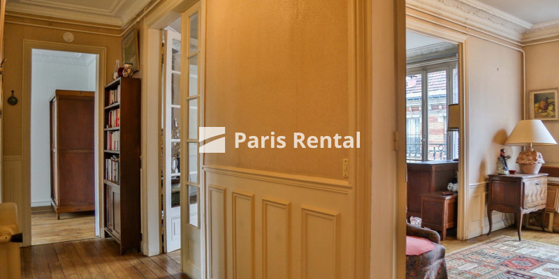 Corridor - 
    18th district
  Paris 75018
