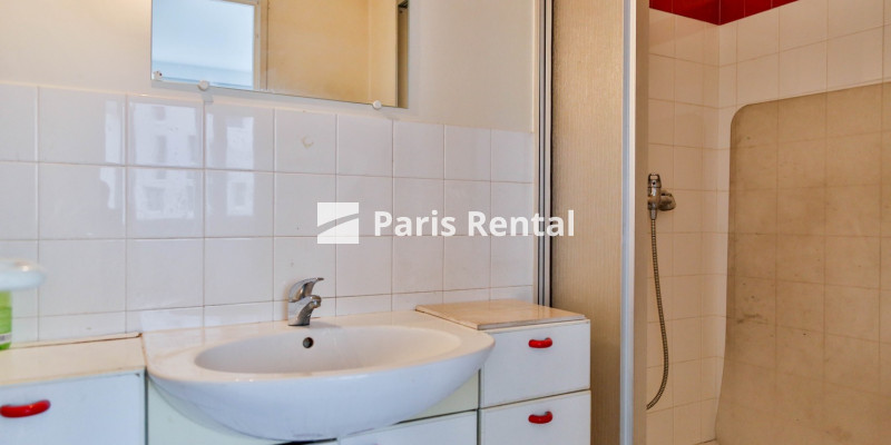 Shower-room 1 - 
    15th district
  Paris 75015
