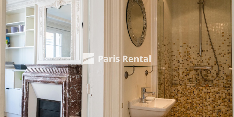 Bathroom (shower only) - 
    14th district
  Denfert-Rochereau, Paris 75014
